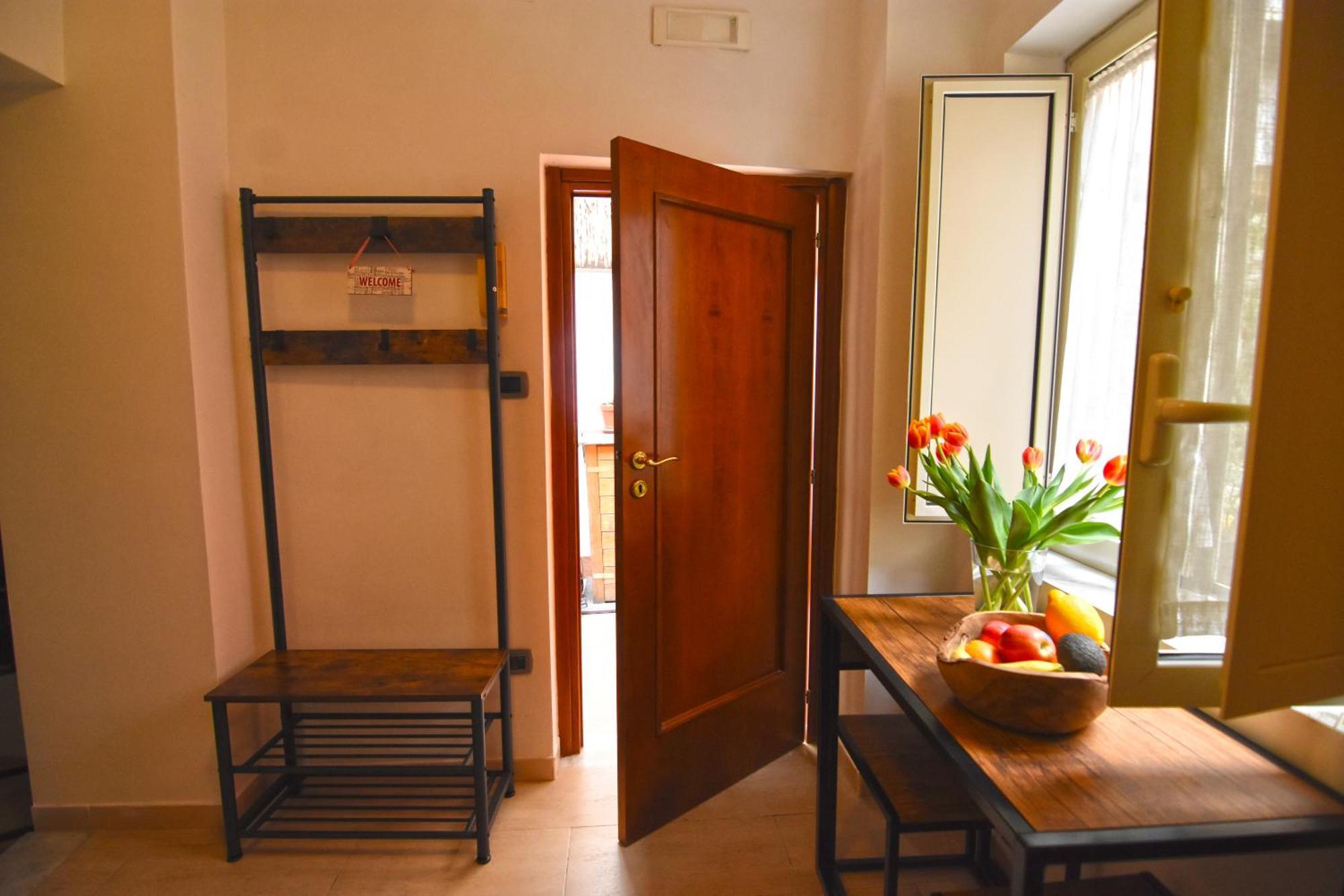 La Casa Di Apollo Apartment Наполи Екстериор снимка