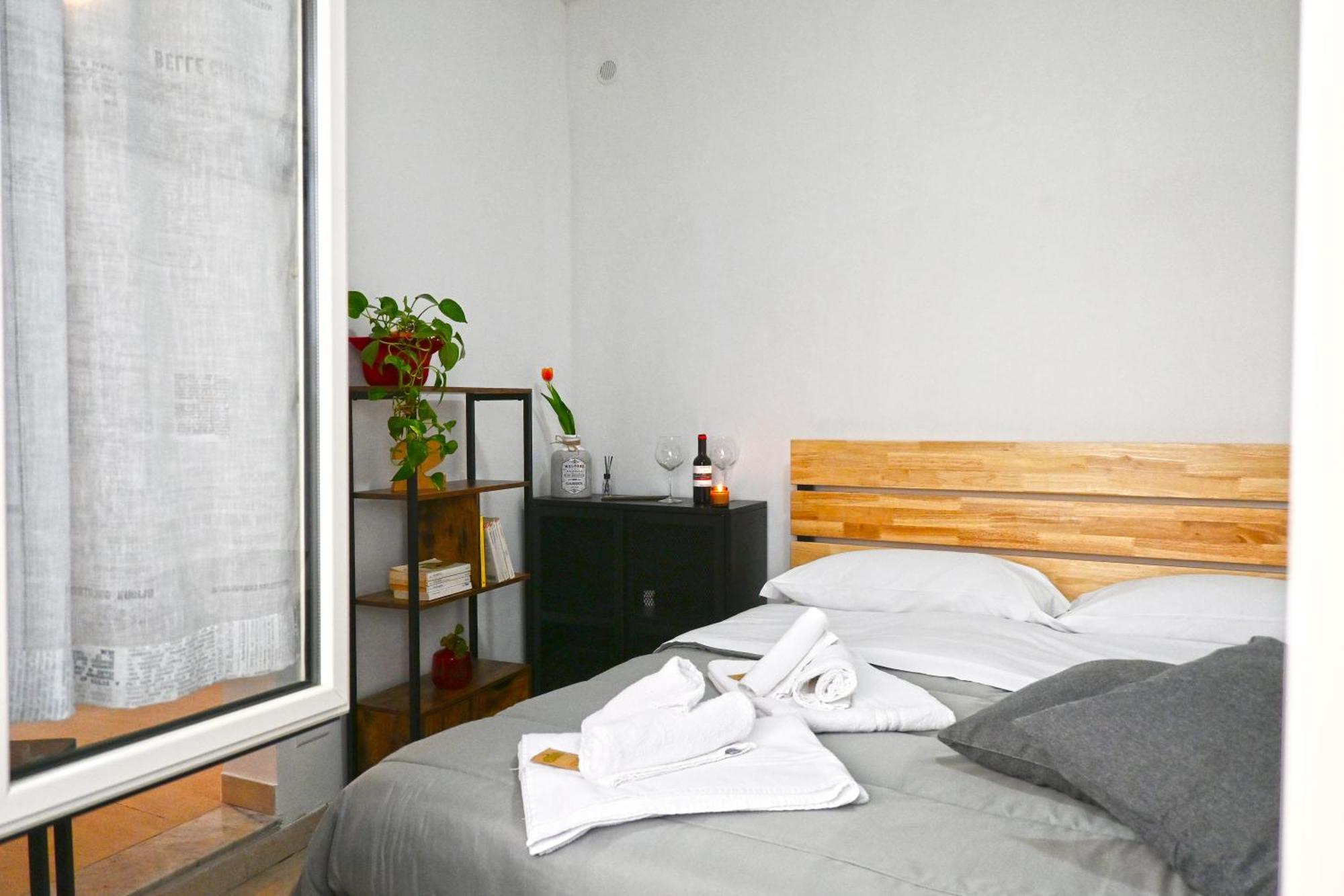 La Casa Di Apollo Apartment Наполи Екстериор снимка