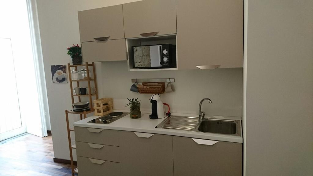 La Casa Di Apollo Apartment Наполи Екстериор снимка